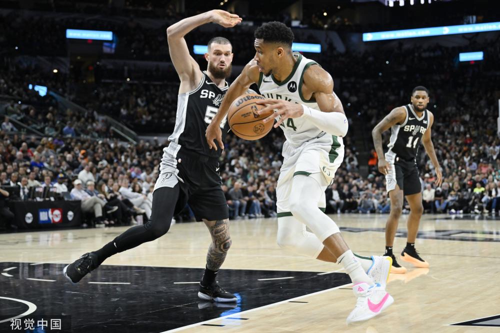 际舞台的起 际舞台的起