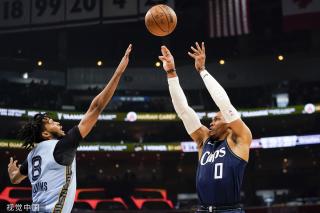 与詹姆斯 与詹姆斯