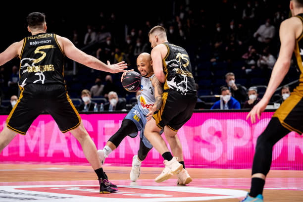 把金腰带留 把金腰带留